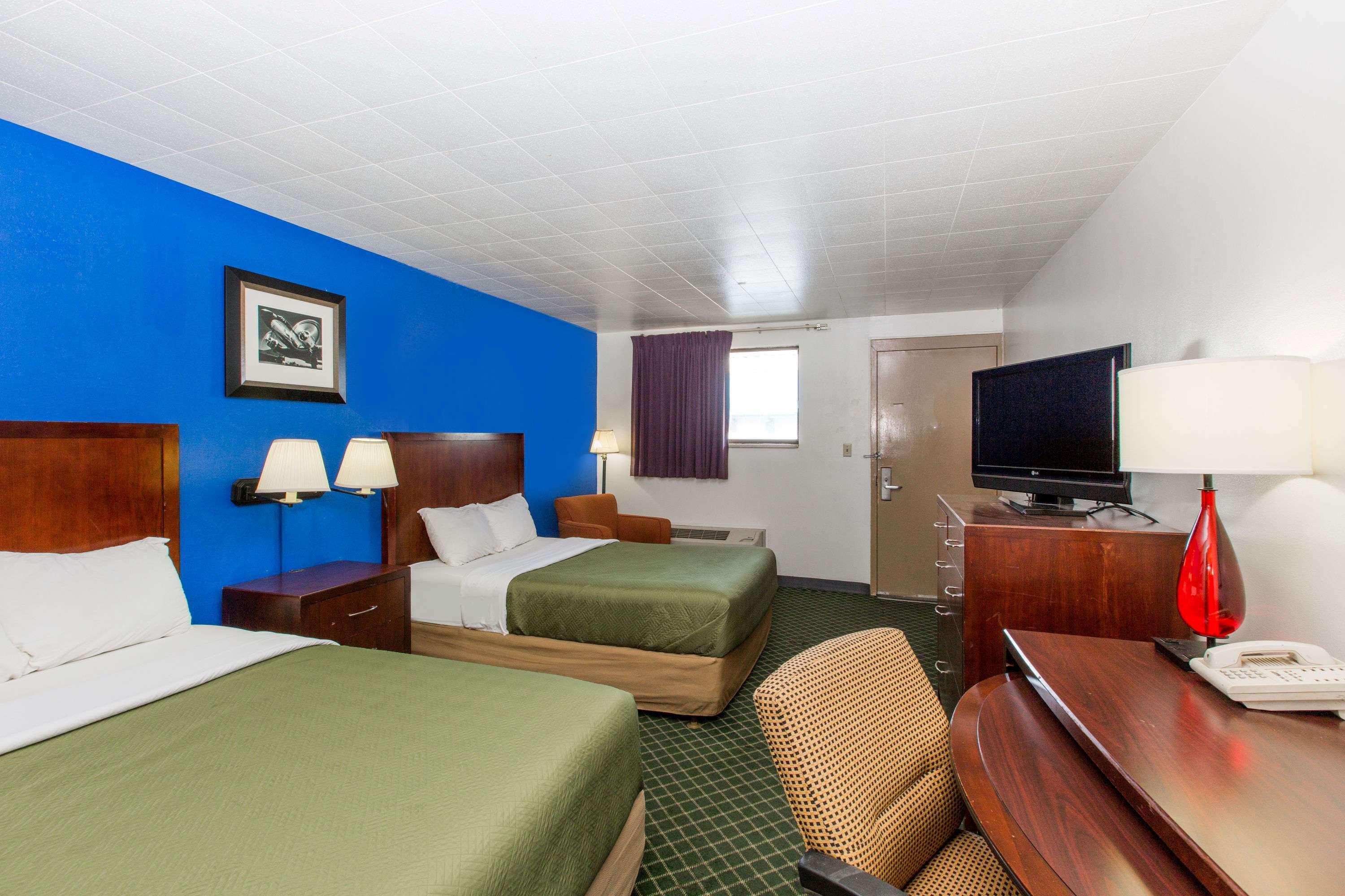 Travelodge By Wyndham Great Bend Exteriér fotografie