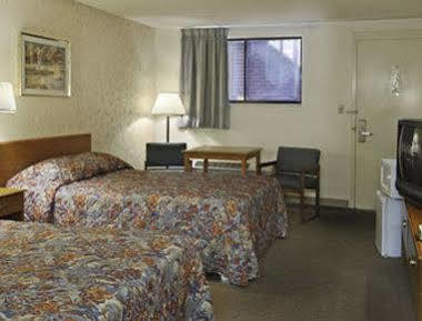 Travelodge By Wyndham Great Bend Exteriér fotografie